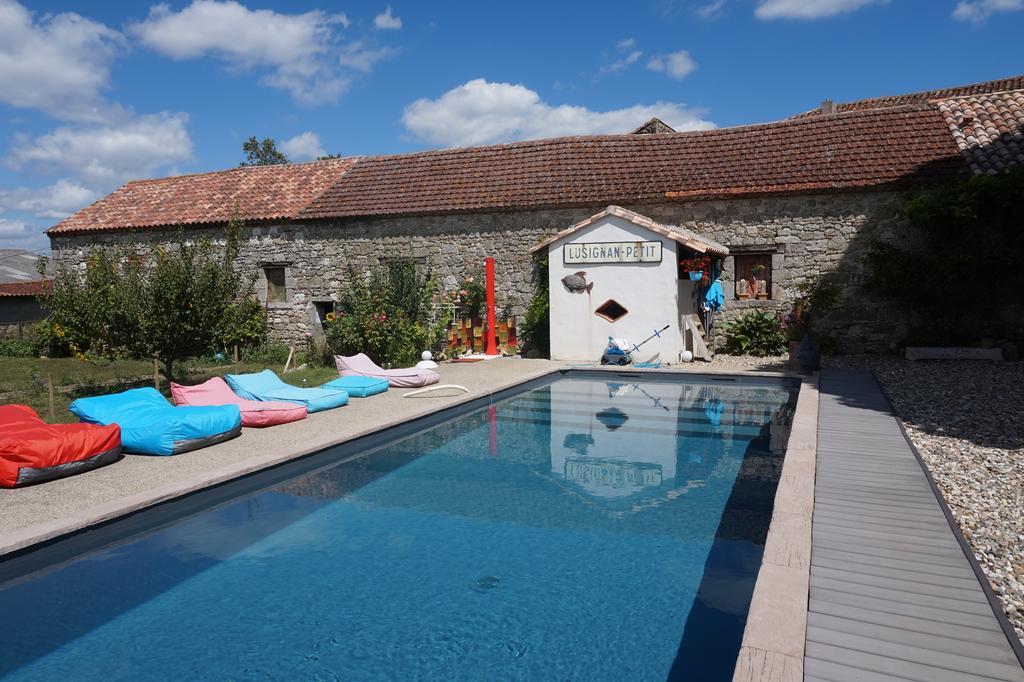 Au Bonheur D'Alphonse Bed & Breakfast Lusignan-Petit Luaran gambar