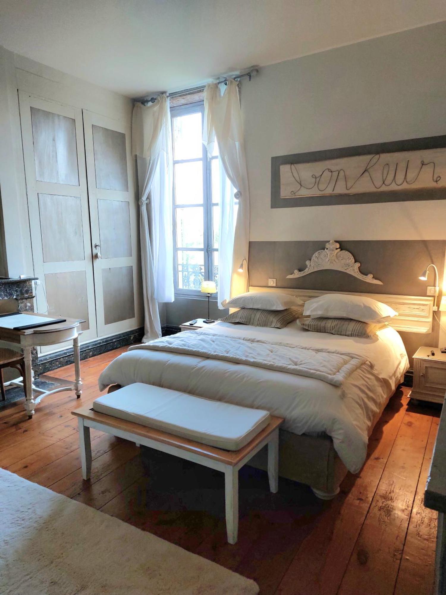 Au Bonheur D'Alphonse Bed & Breakfast Lusignan-Petit Luaran gambar