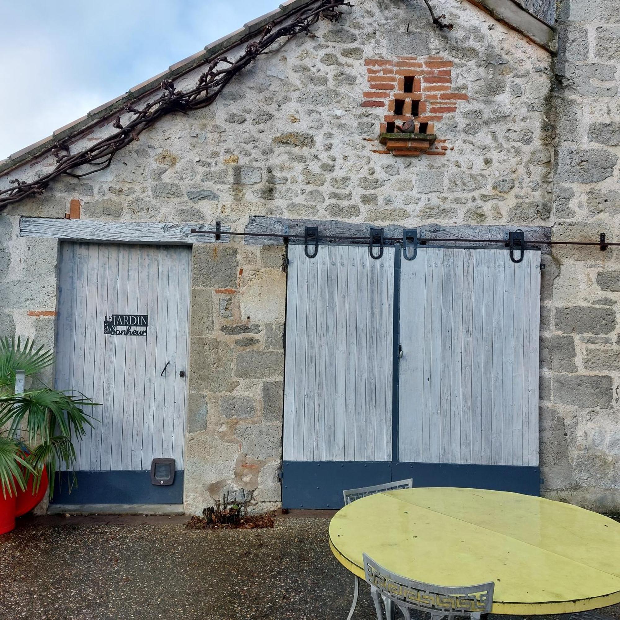 Au Bonheur D'Alphonse Bed & Breakfast Lusignan-Petit Luaran gambar